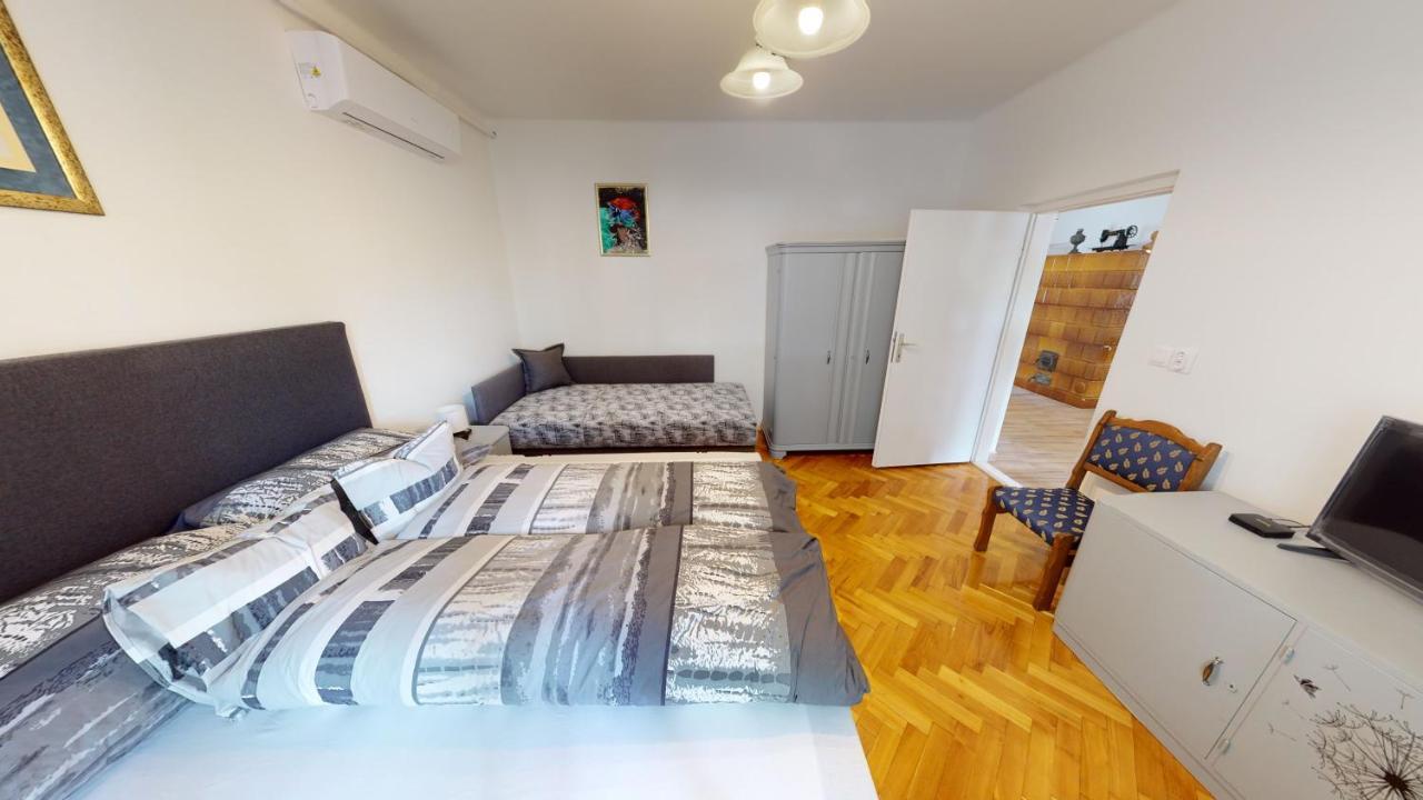 Family Apartman Mişcolţ Exterior foto