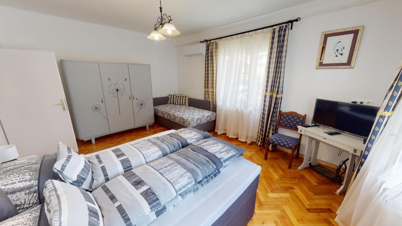Family Apartman Mişcolţ Exterior foto