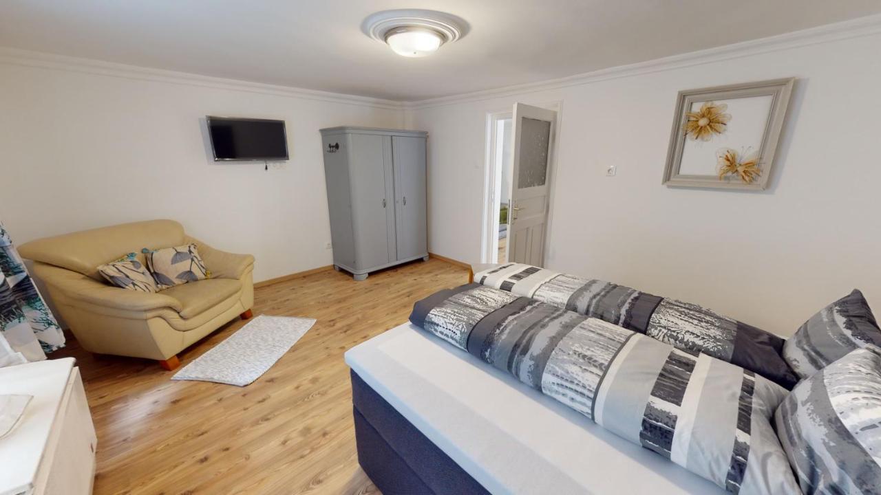 Family Apartman Mişcolţ Exterior foto