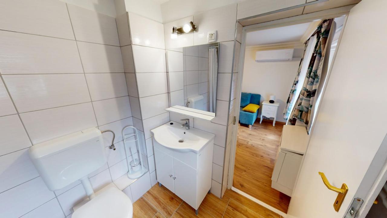 Family Apartman Mişcolţ Exterior foto