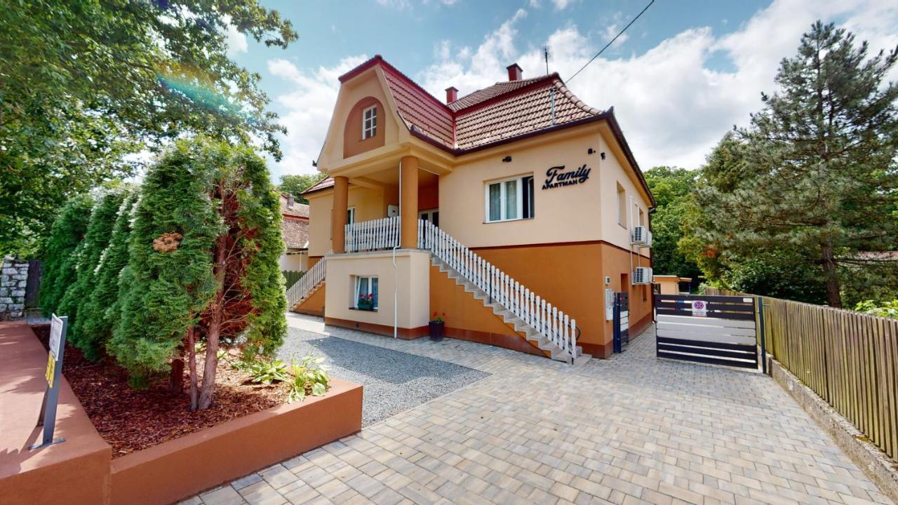 Family Apartman Mişcolţ Exterior foto