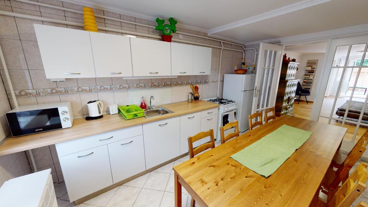 Family Apartman Mişcolţ Exterior foto