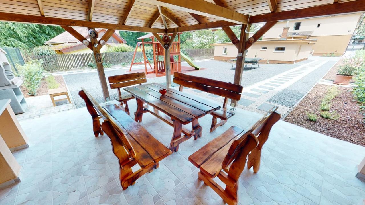 Family Apartman Mişcolţ Exterior foto